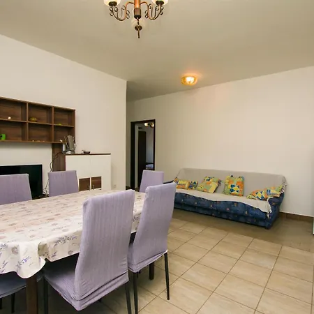 Marin Apartamento Tkon