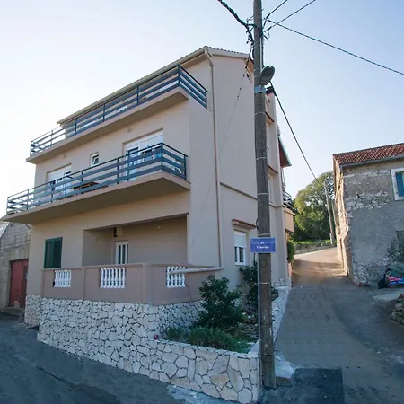 Apartment Marin Tkon