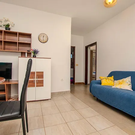 Marin Apartment