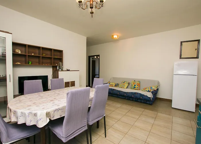 Marin Apartmán Tkon