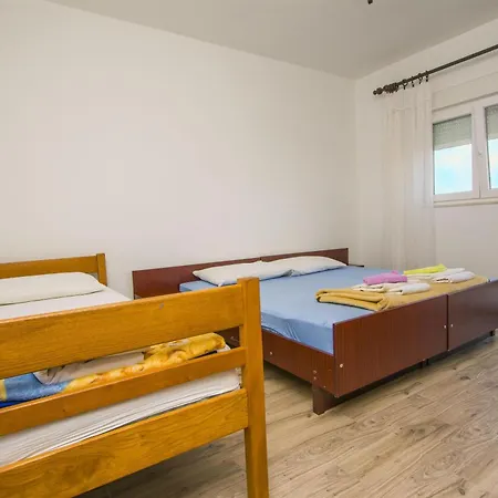 Marin Apartman Tkon
